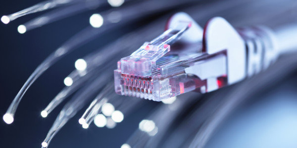 Redacción / Implantación / Legalización de Proyectos ICT en Madrid · Legalización y Provisión de internet banda ancha y fibra óptica