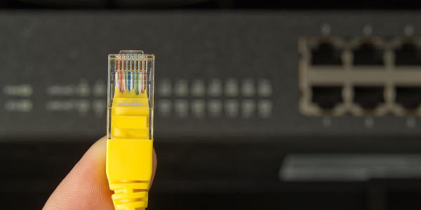 Instalación / Implantación / Legalización de ICT Nuevo Baztán · Comunicaciones mediante firewalls, VPNs y cifrado